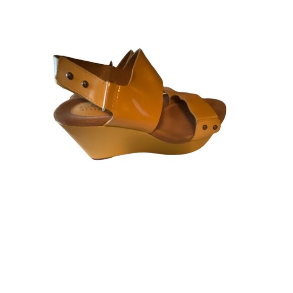 Clarks Women's 6 Caslynn Dez Sandals Leather Wedge Mustard Yellow - Picture 4 of 6